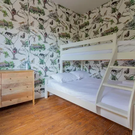 Апартаменты Guestready - Modern In Glenageary *