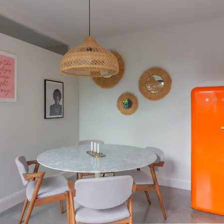 Guestready - Modern In Glenageary Appartamento