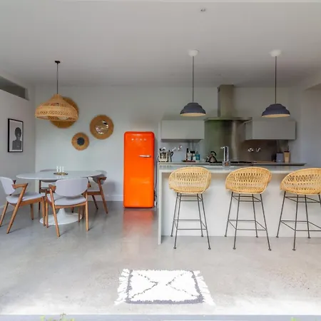 Апартаменты Guestready - Modern In Glenageary Дублин