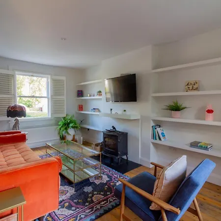 Апартаменты Guestready - Modern In Glenageary